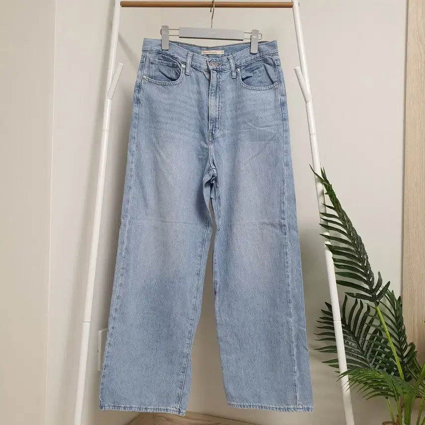[BUNJANG] Levi's High-Waist Wide Leg Denim Pants / 리바이스 하이웨스트 와이드 데님팬츠