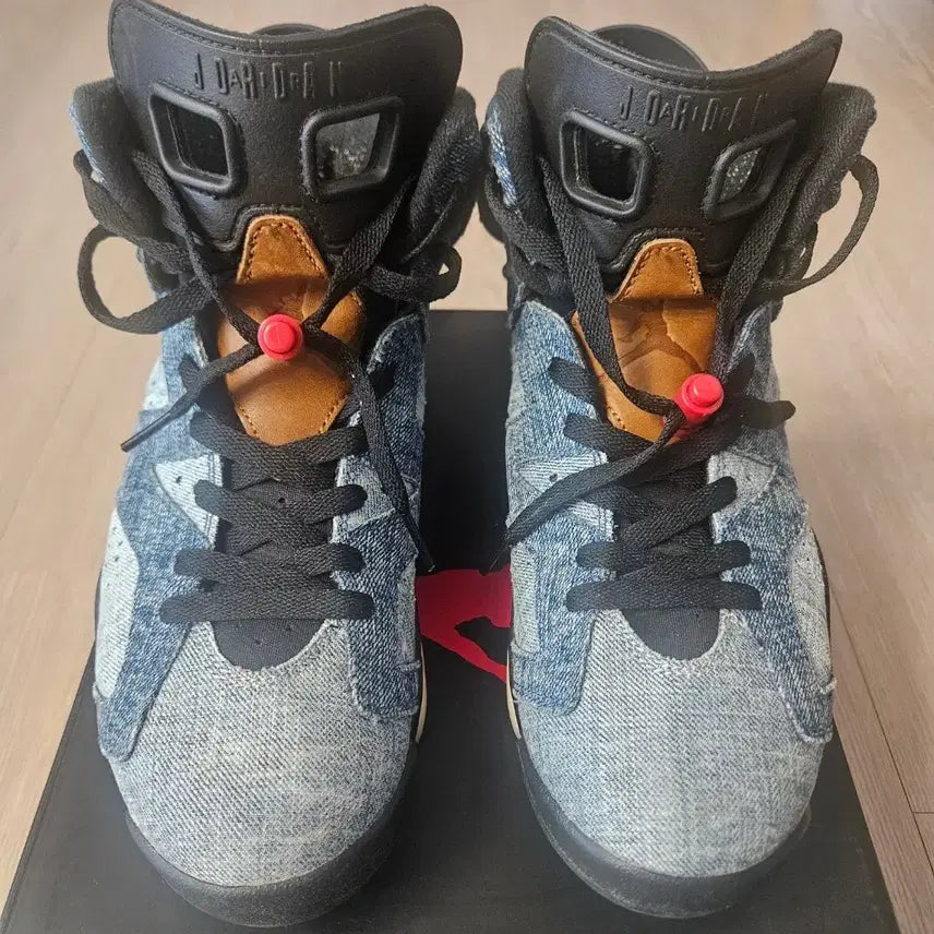 [BUNJANG] Air Jordan 6 Retro Denim Sneakers / 조던6 레트로 데님