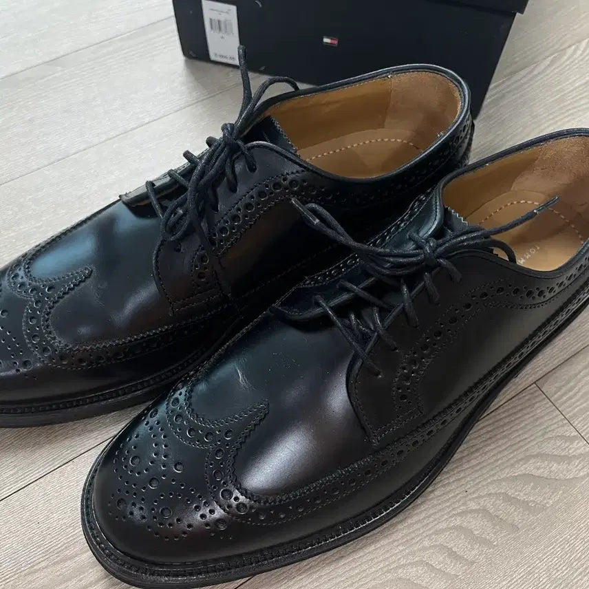 [BUNJANG] Tommy Hilfiger Wingtip Oxford Shoes Black Leather / 토미힐피거 윙팁 옥스포드 구두 블랙