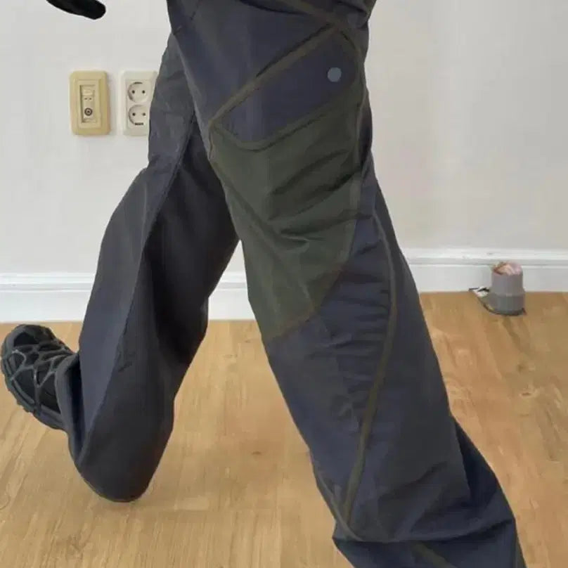 [BUNJANG] Sideservice Lizard Trackpants / 사이드서비스 리자드 트랙팬츠