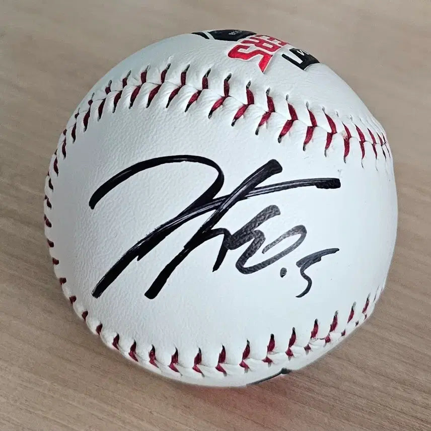 [BUNJANG] Kia Tigers Kim Do-young Autographed Baseball (Logo) / 기아타이거즈 김도영 싸인볼(로고)