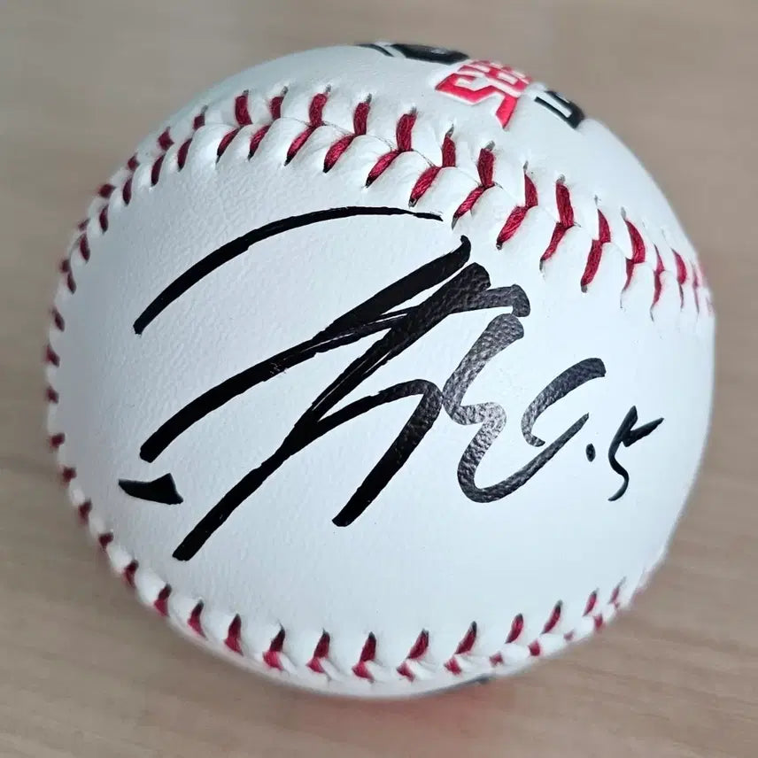 [BUNJANG] Kia Tigers Kim Do-young Autographed Baseball (Logo) / 기아타이거즈 김도영 싸인볼(로고)