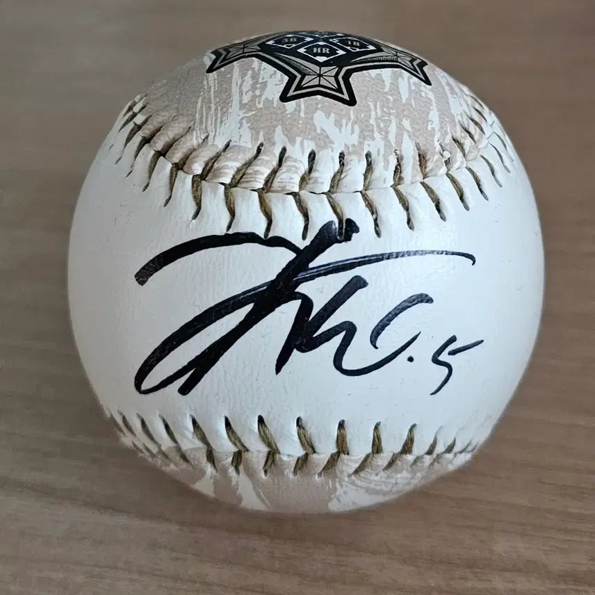 [BUNJANG] Kia Tigers Kim Do-young Signed Baseball (Cycling Hit) / 기아타이거즈 김도영 싸인볼(사이클링히트)