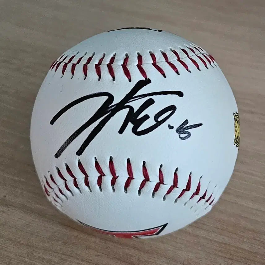 [BUNJANG] Kia Tigers Kim Do-young Signed Baseball (24 Regular Season Championship Commemorative) / 기아타이거즈 김도영 싸인볼(24정규우승기념)