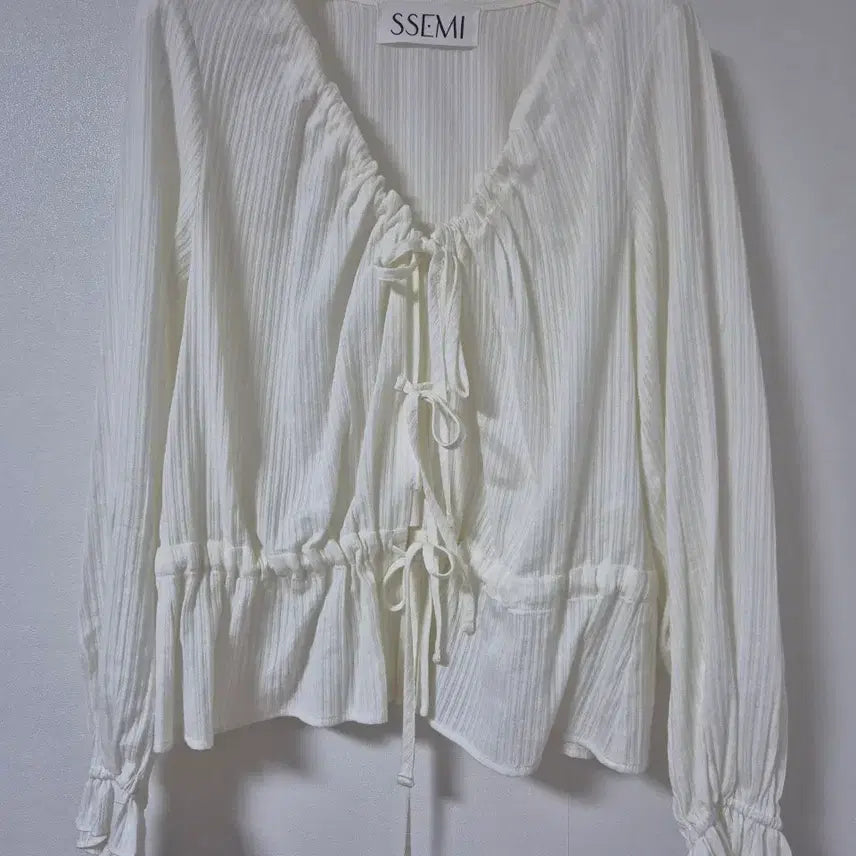 [BUNJANG] SSEMI Three Ribbon Blouse - Ivory / SSEMI 쎄미 블라우스 아이보리