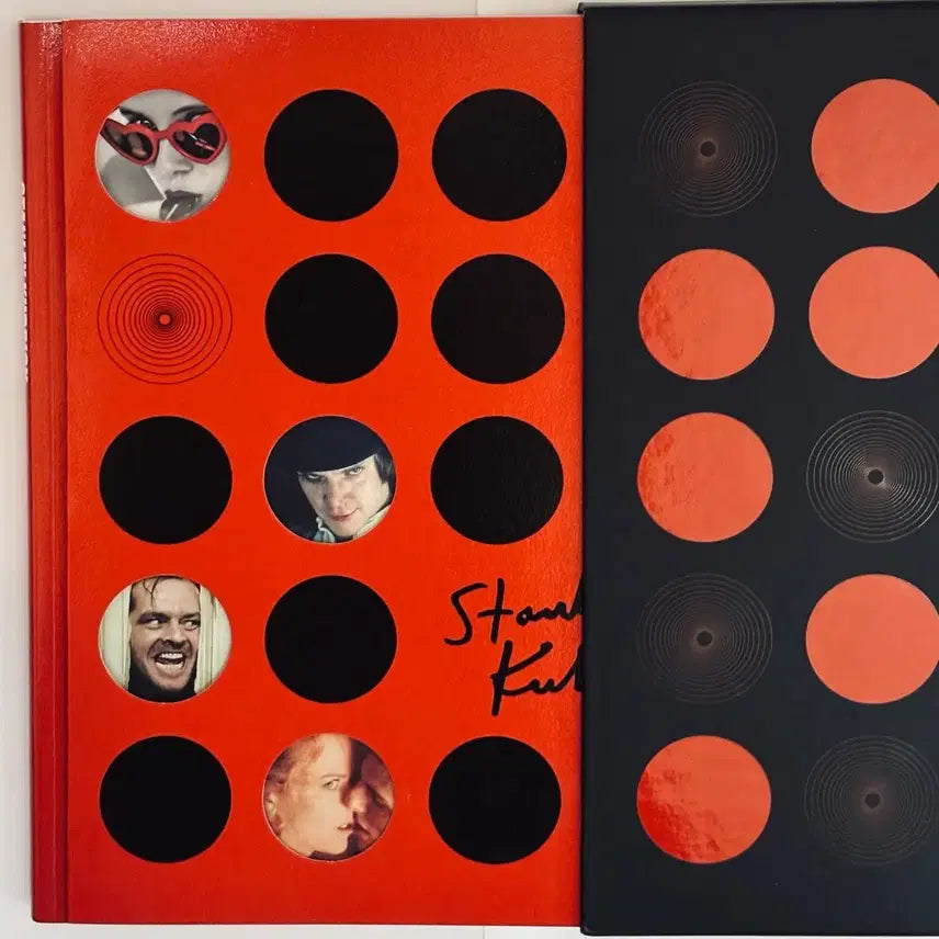 [BUNJANG] Stanley Kubrick Exhibition Catalog / 스탠리 큐브릭 전시 도록 / 현대카드 스탠리 큐브릭전 전시 도록 판매
