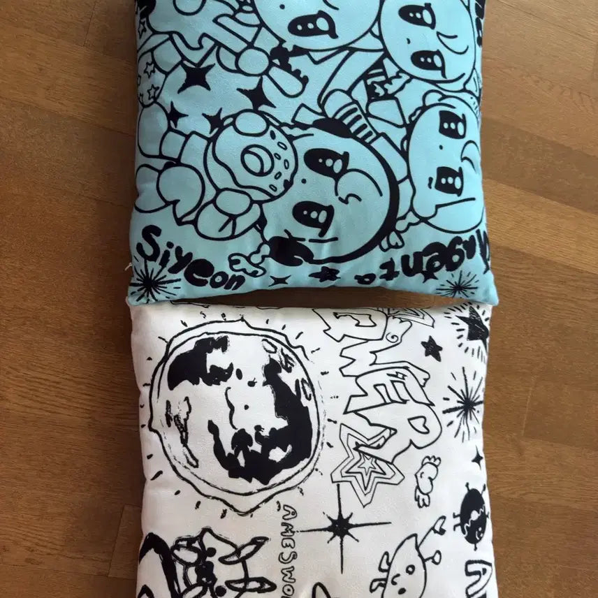 [BUNJANG] QWER Ames Worldwide Cushion Bundle Set / QWER 아메스 월드와이드 쿠션 2개 일괄