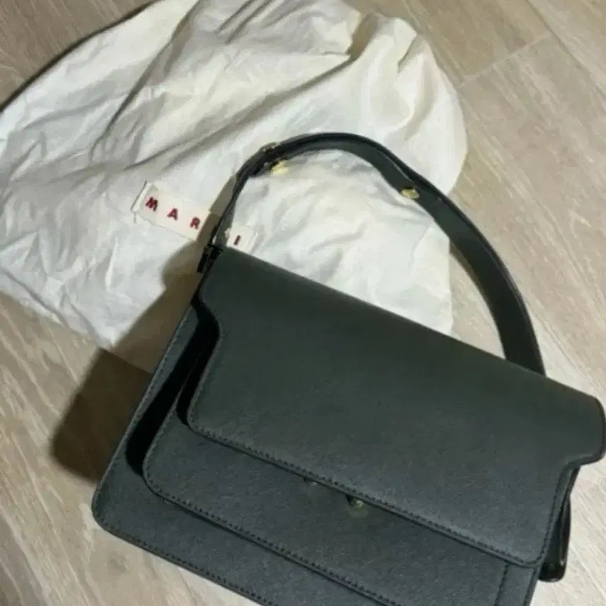 [BUNJANG] Marni Trunk Bag Medium Dark Green / 마르니 트렁크백 미디움 다크 그린