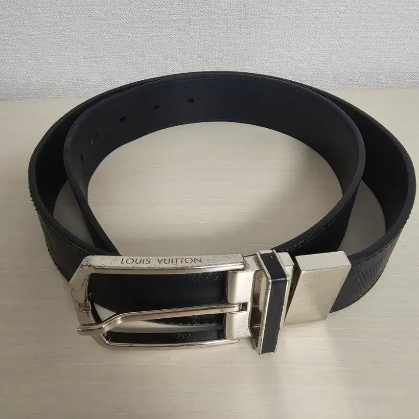 [BUNJANG] Louis Vuitton Monogram Belt Silver Buckle / 루이비통 벨트판매합니다. 100사이즈 추천드립니다.