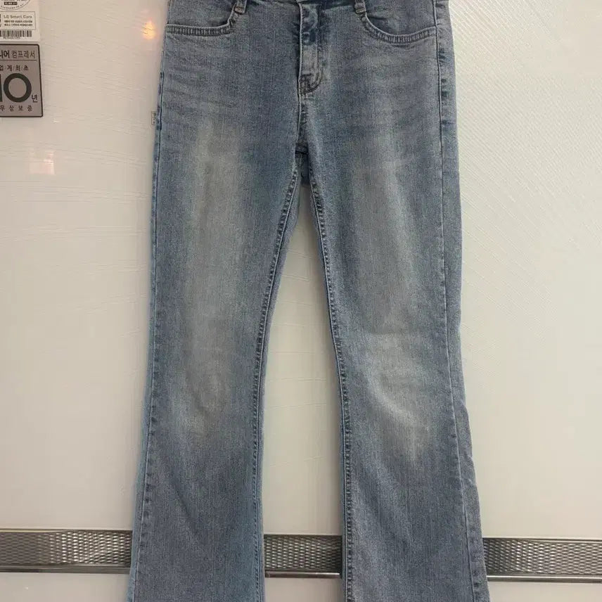 [BUNJANG] Hipnatic Semi Low-Rise Bootcut Jeans Light Blue Size S / 히프나틱 세미로우라이즈 부츠컷 연청 데님 S
