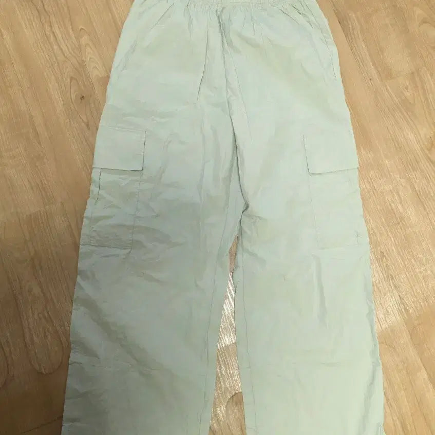 [BUNJANG] Wide-Fit Lightweight Anorak Pants / 얇은 아노락바지 새거 77