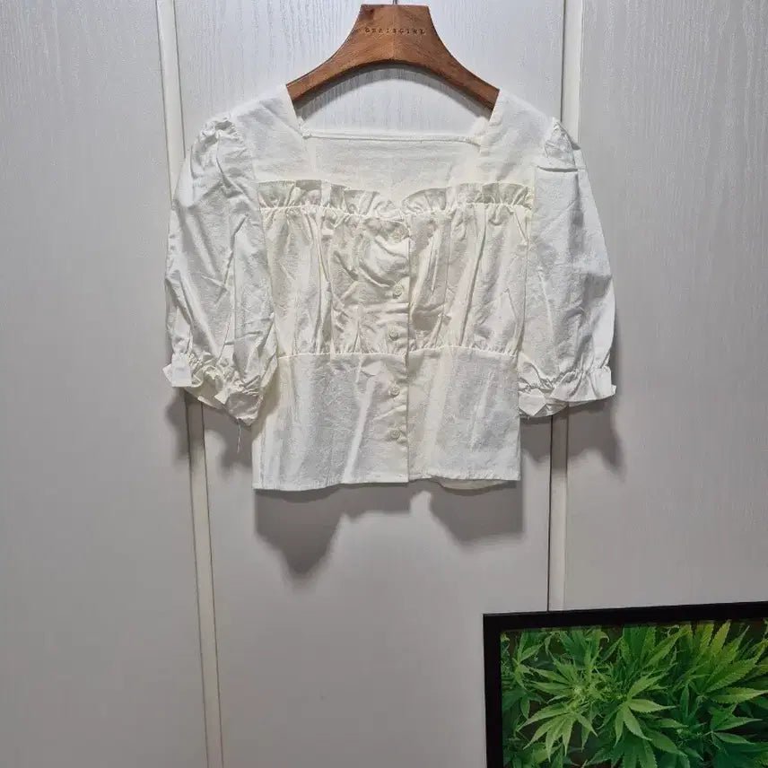 [BUNJANG] Square Neck Puff Sleeve Blouse - Ivory / (세일)(새상품)스퀘어넥 퍼프 소매 블라우스 아이보리