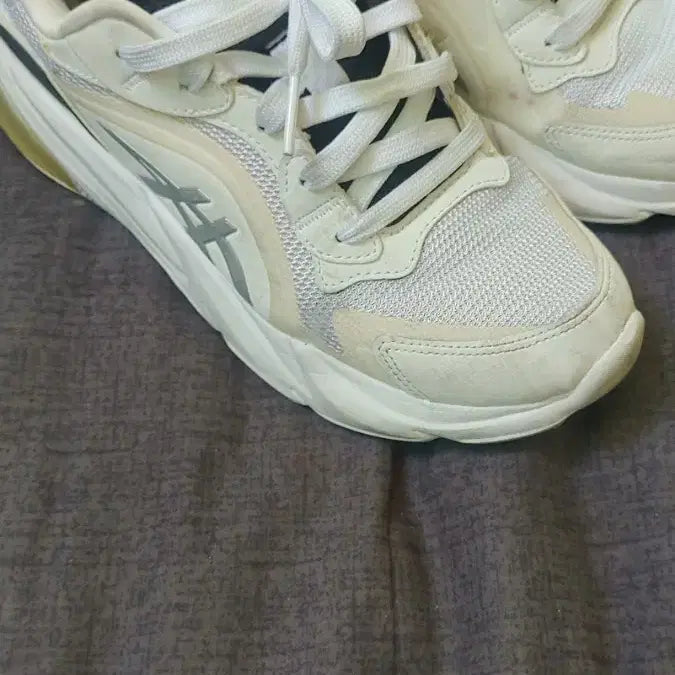 [BUNJANG] Asics Running Shoes Size 235 / 아식스운동화 235