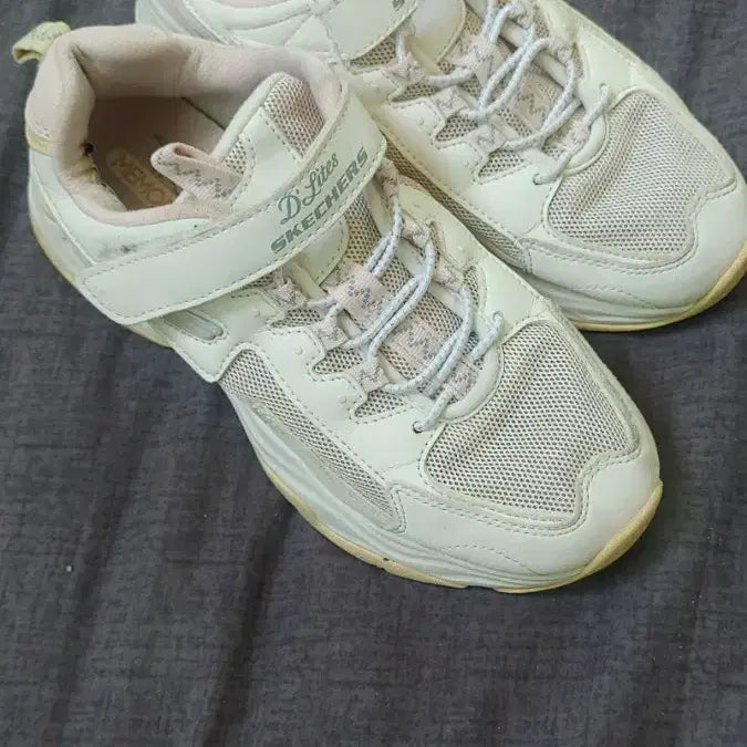 [BUNJANG] Skechers Sneakers / 스케쳐스운동화210