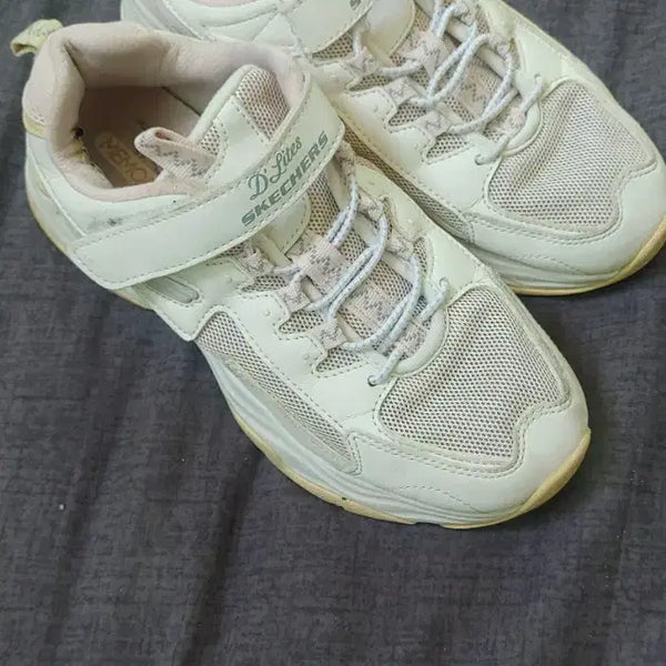 [BUNJANG] Skechers Sneakers / 스케쳐스운동화210