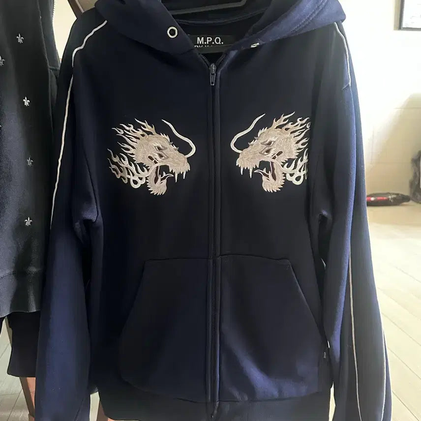 [BUNJANG] MPQ Dragon Embroidered Zip-Up Hoodie Navy Size 2 / MPQ 드래곤 자수 후드 집업 네이비 2사이즈