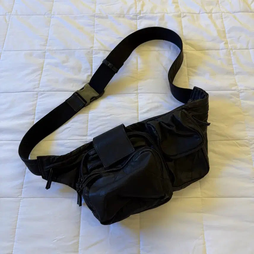 [BUNJANG] Yohji Yamamoto Ys Leather Pocket Bag / 요지야마모토 Ys 레더 포켓백