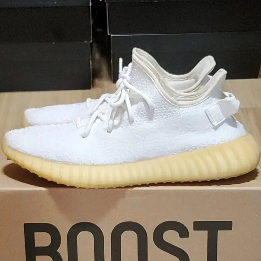 [BUNJANG] Adidas Yeezy Boost 350 V2 Cream White (285mm) / 아디다스 이지부스트 285 크림화이트