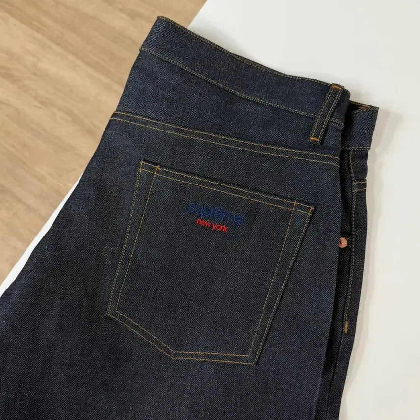 [BUNJANG] Supreme Baggy Selvedge Denim Shorts Rigid Indigo / 슈프림 배기 셀비지 데님 쇼츠 리지드 인디고