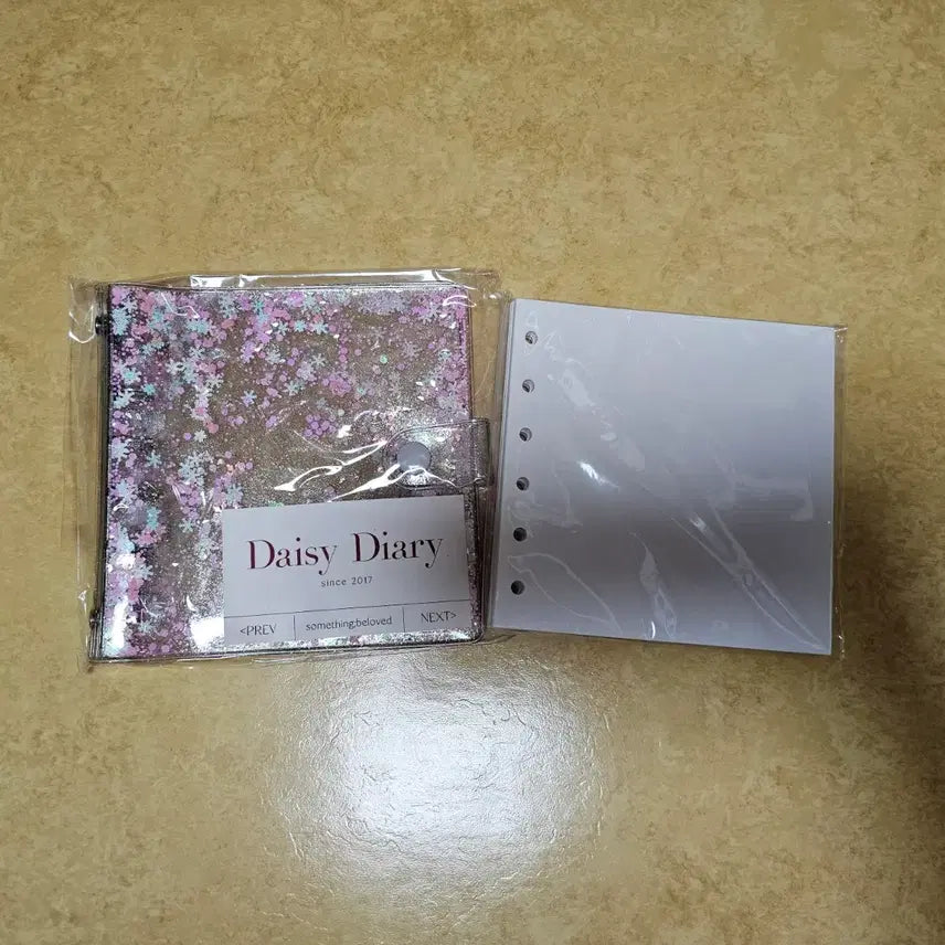 [BUNJANG] Something Beloved Square 6-Hole Diary Binder / 다꾸 / 썸띵비러브드 정사각 6공 다이어리 바인더 / 처분 급처