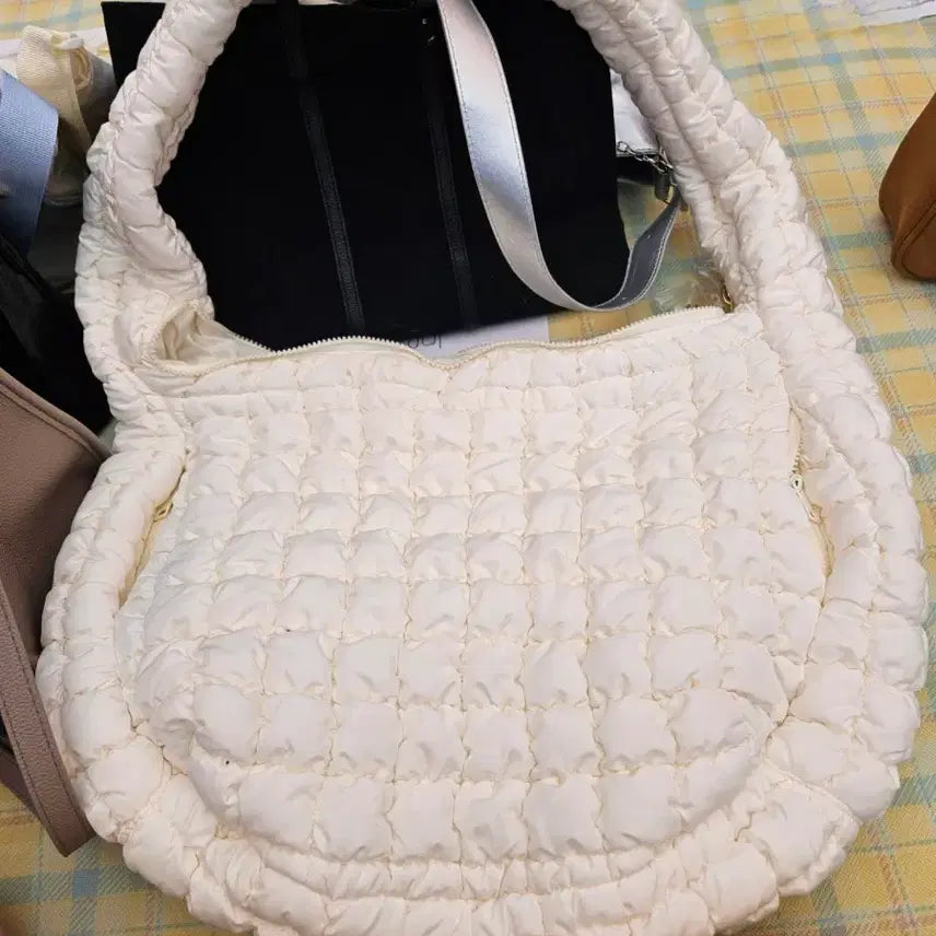[BUNJANG] Quilted Shoulder Bag / 퀼팅백