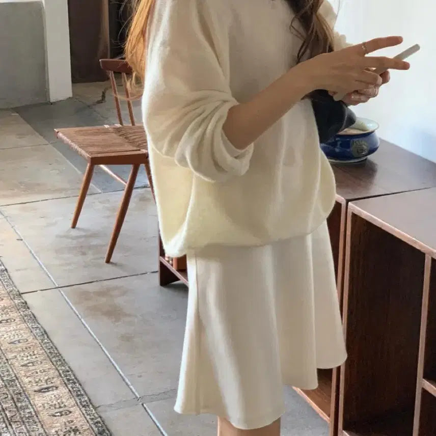 [BUNJANG] OUNCE Glow Satin Banding Skirt (Cream) / (새상품)OUNCE 온스 글로우 새틴 밴딩 스커트(크림)