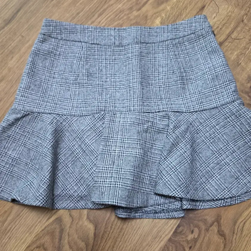 [BUNJANG] Checkered Flare Mini Skirt (Size M) / 체크 플레어 스커트 M