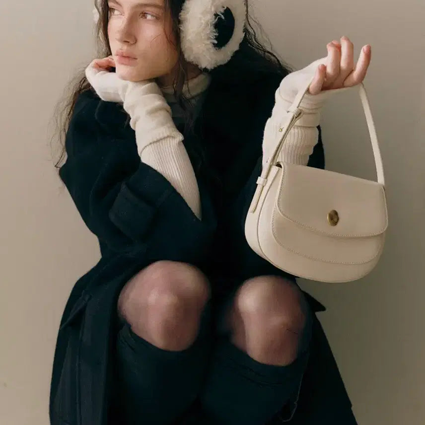 [BUNJANG] OSTKAKA Amuse Mini Saddle Bag - Ivory / 오스트카카 어뮤즈 미니 새들백 아이보리