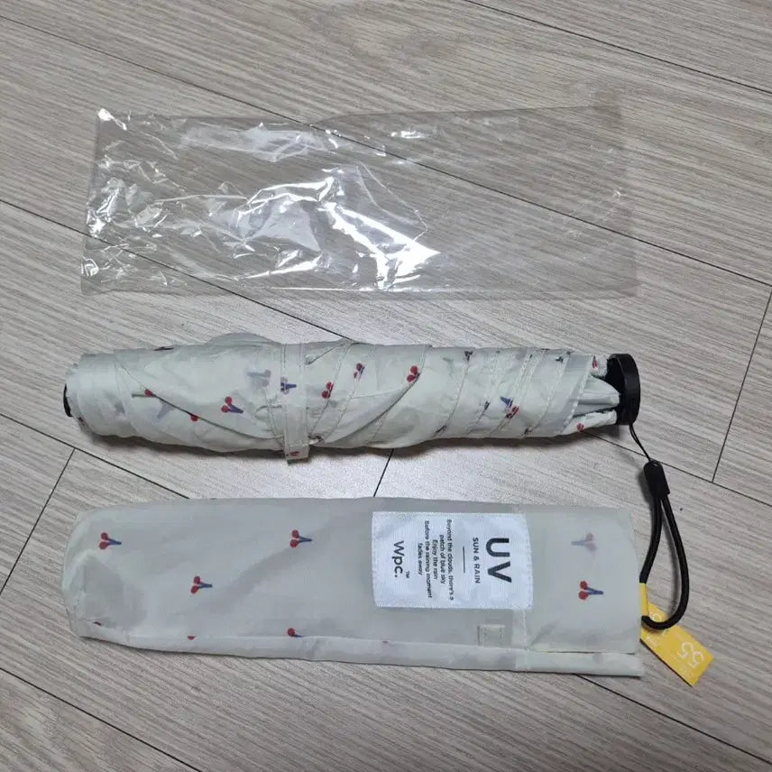 [BUNJANG] WPC Ultra Lightweight Cherry Parasol (with holes) / wpc 초경량 체리 양산 (구멍있음)