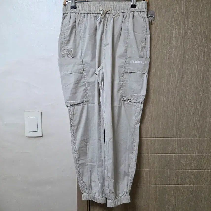 [BUNJANG] Life Work Women's Woven Cargo Spandex Jogger Pants Beige / 라이프워크 여성 우븐 카고 스판 조거팬츠 32
