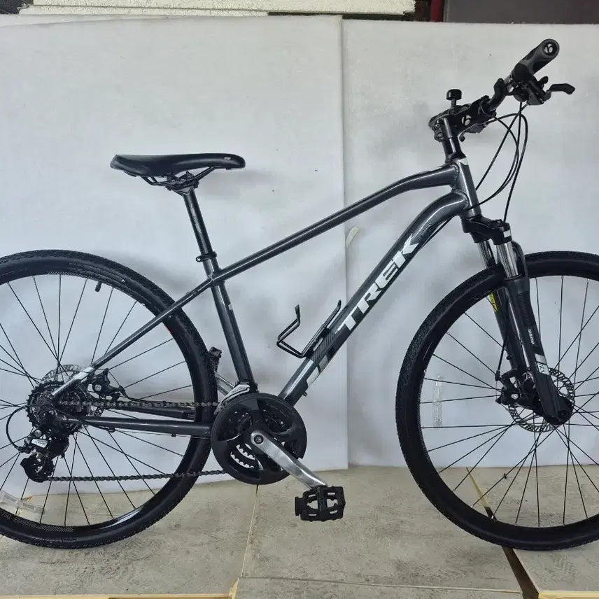 [BUNJANG] Trek Dual Sport 1 Hybrid All-Rounder Bicycle / 트렉(Trek)올라운더형 하이브리드 자전거 트렉 듀얼 스포츠 1 (Tre