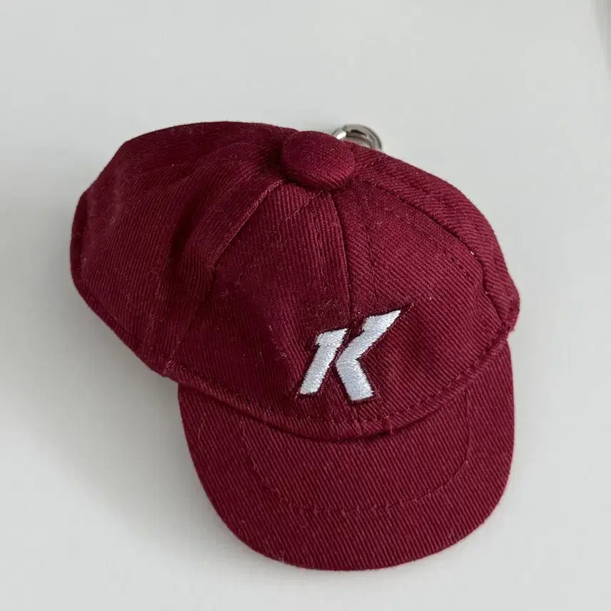[BUNJANG] Kiwoom Heroes Burgundy Ball Cap Keyring / 키움히어로즈 볼캡 키링