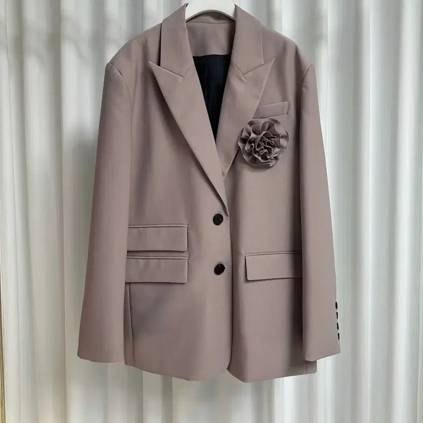 [BUNJANG] Flower Corsage Oversized Blazer Jacket M (Rose Beige) / (새상품_수입) 플라워 코사지 오버핏 블레이저 자켓 M (55~66추천) 로즈베이지