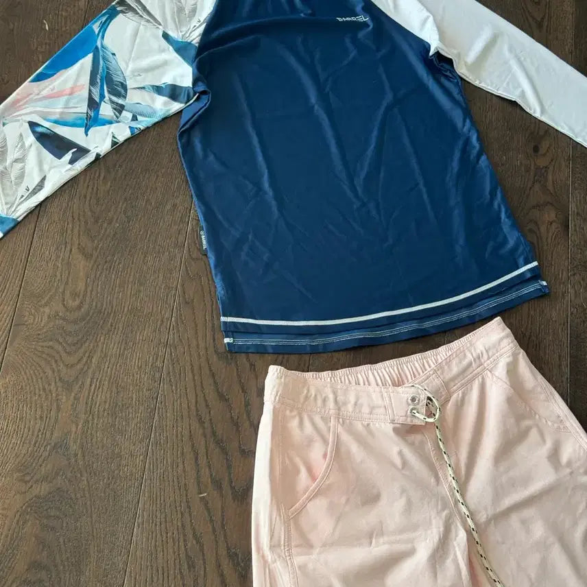 [BUNJANG] Barrel Women's Rash Guard Set Medium Navy/Pink / 베럴 여성 래시가드 세트  미듐 싸이즈