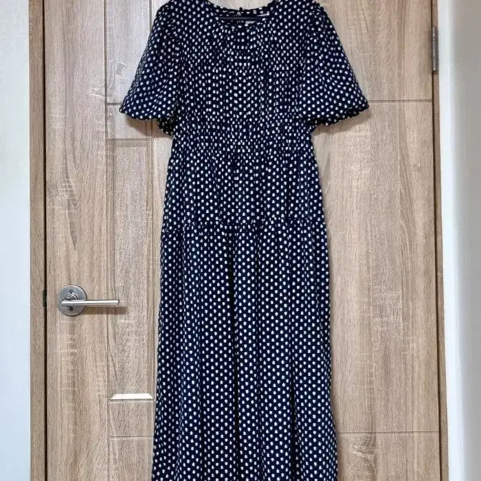 [BUNJANG] 8seconds Puff Sleeve Midi Dress Navy / 에잇세컨즈 퍼프 원피스