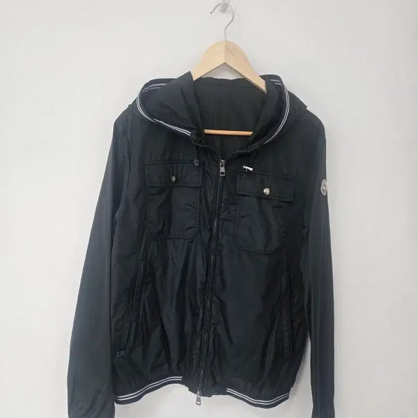 [BUNJANG] Moncler Windbreaker Green Size 3 / 몽클레어 바람막이 3사이즈
