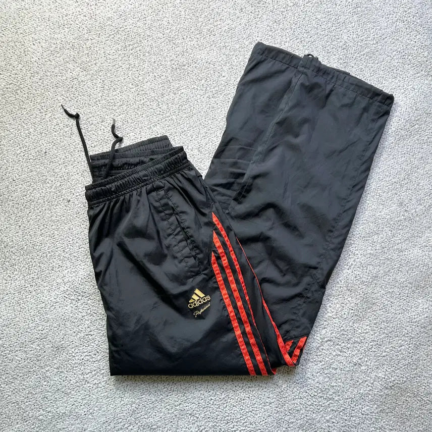 [BUNJANG] Adidas Professional Three-Stripes Wind Woven Pants Black/Red 95 / 아디다스 프로페셔널 삼선 윈드 우븐팬츠 블랙레드 95