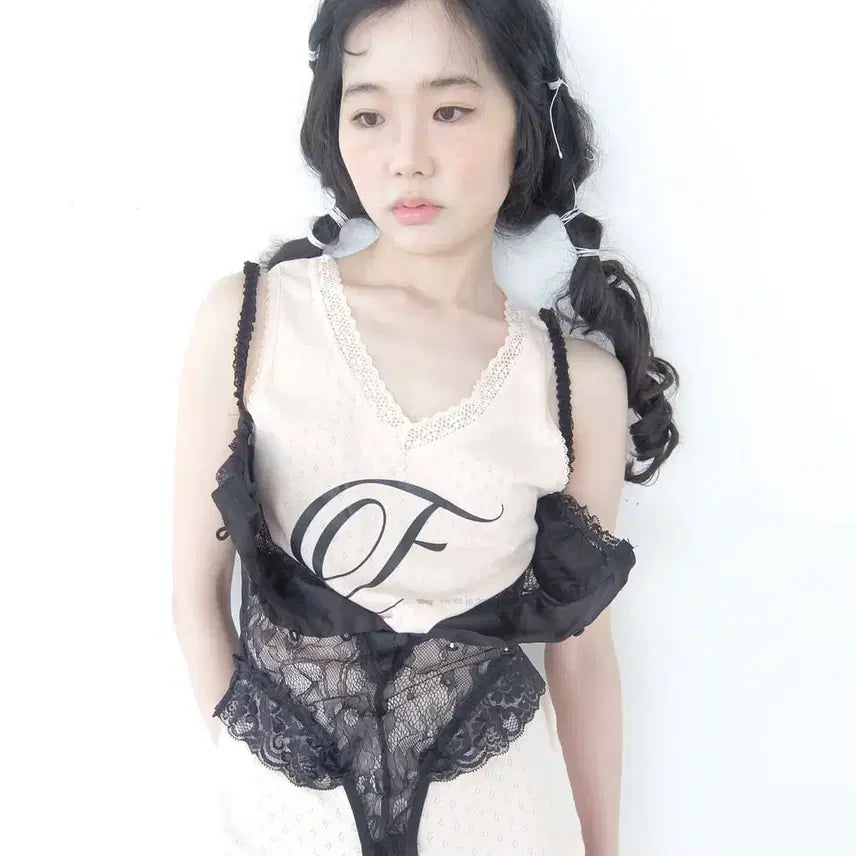 [BUNJANG] Shop Fairy F Letter Lace Sleeveless - Pink / 샵페어리 F letter lace sleeveless-핑크