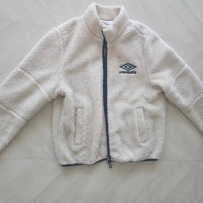 [BUNJANG] Umbro Reversible Fleece Unisex Size 100 / 엄브로 양면후리스 공용 사이즈 100,세탁완료