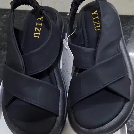 [BUNJANG] YIZU Women's Black Sandals / YIZU 여성 샌들 블랙 240