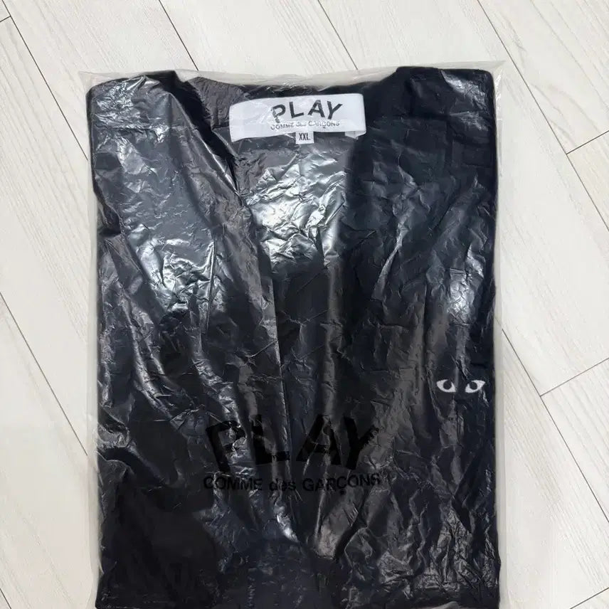 [BUNJANG] Comme des Garçons PLAY Black Heart Logo T-Shirt XXL / [오사카백화점구매새제품] 플레이꼼데가르송 반팔티셔츠 XXL