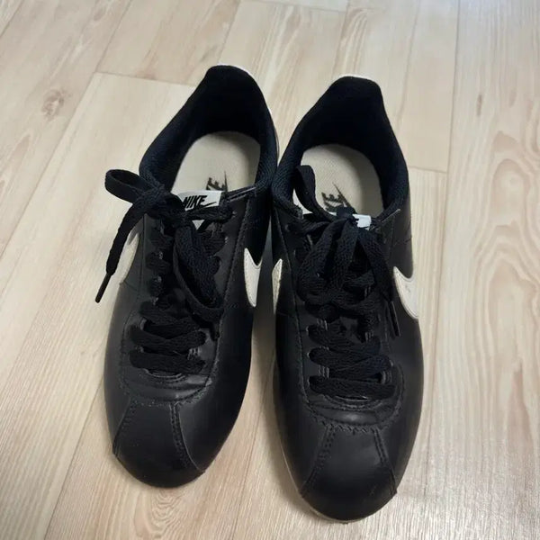[BUNJANG] Nike Cortez Sneakers - Black/White (230mm) / 나이키 코르테즈 230