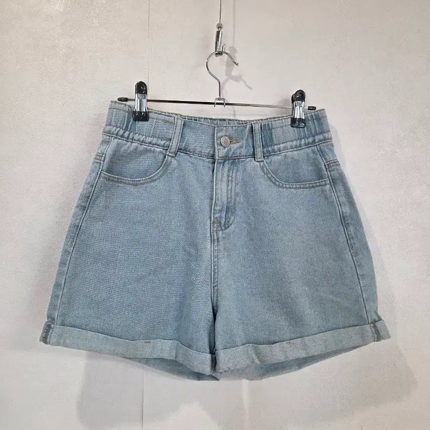 [BUNJANG] Banake Denim Shorts (Light Blue) / 반에이크 반바지