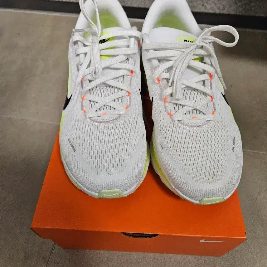 [BUNJANG] Nike Vomero 18 Men's Running Shoes Size 260 / 나이키 보메로18 260