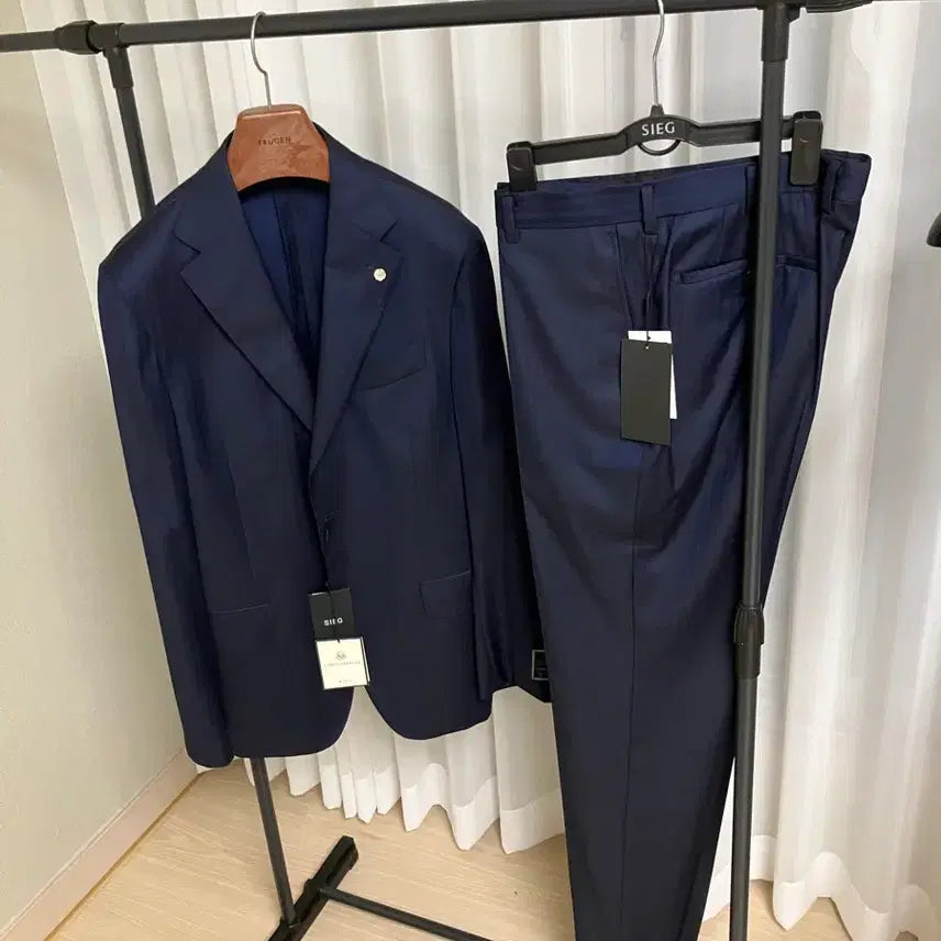 [BUNJANG] Sieg Kiton Fabric Suit / 키톤 원단) 지이크 수트