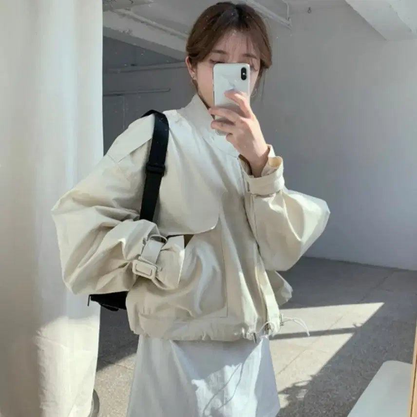 [BUNJANG] ALITTLEBEAT Cropped Trench Jacket Beige / 어리틀빗 ALITTLEBEAT 트렌치 숏 자켓 베이지