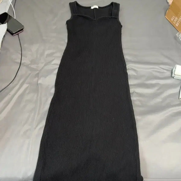[BUNJANG] Black Ribbed Sleeveless Maxi Dress / 블랙 스퀘어넥 골지 민소매 나시 맥시 롱원피스
