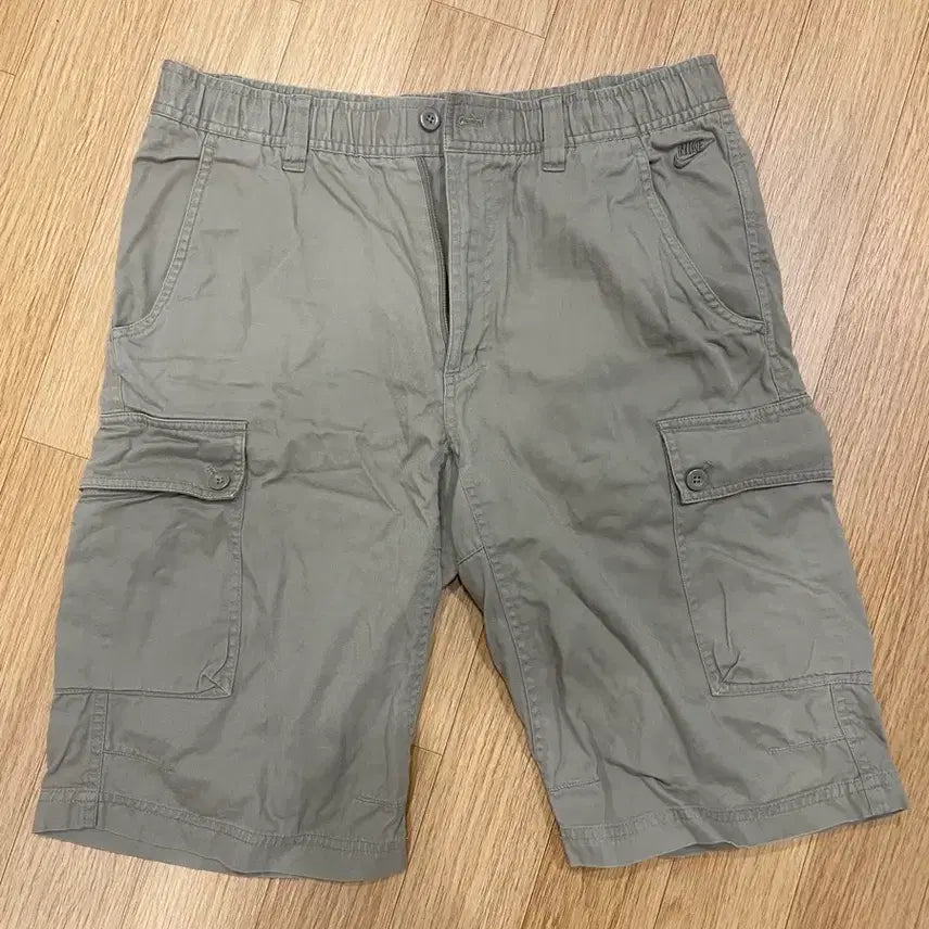 [BUNJANG] Nike Cargo Shorts (Khaki, L) / 나이키 카고 반바지  (L)
