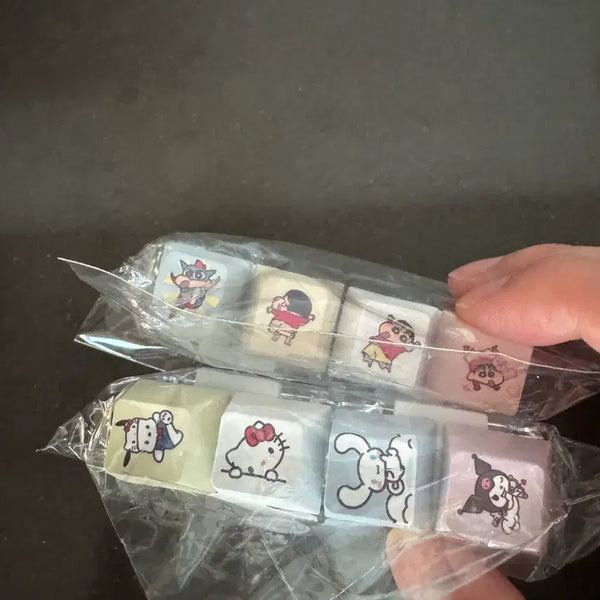 [BUNJANG] Crayon Shin-chan, Hello Kitty, Cinnamonroll, Kuromi Character Keycap Keychain / 짱구/키티,시나모롤,쿠로미 캐릭터 키캡 키링