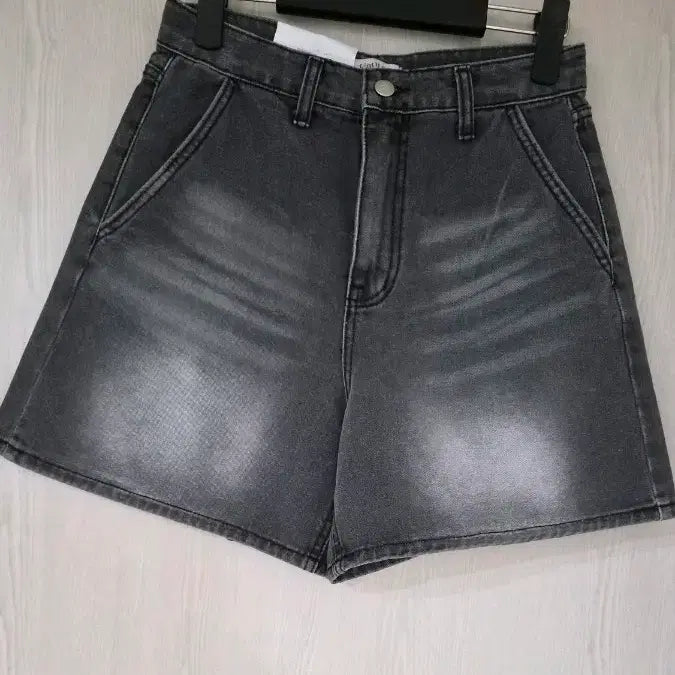 [BUNJANG] M Size 4" Inseam Denim Shorts / M 4부 데님반바지 새상품